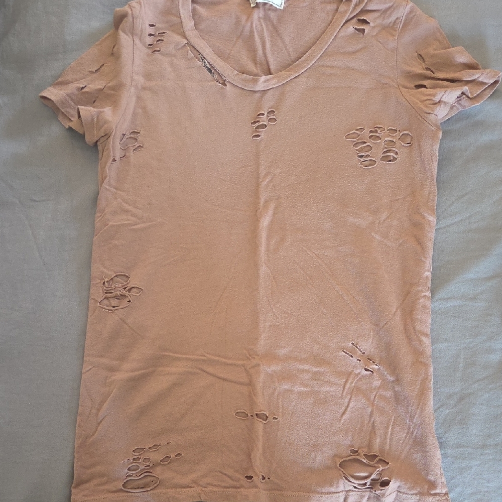 NYTT Distressed Short Sleeve Top in Light Brown